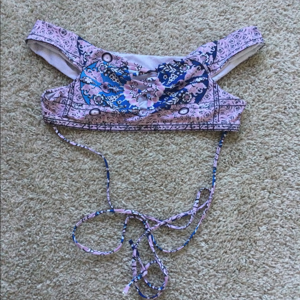 🔥🔥HOST PIC🔥🔥 Floral Bikini - Picture 4 of 16